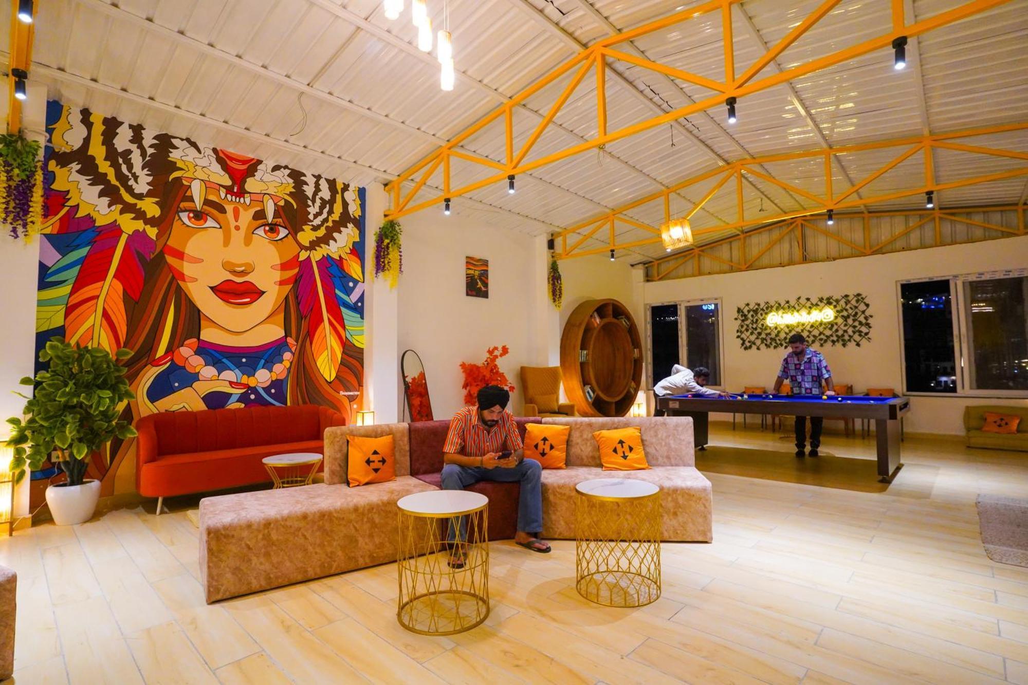 Hide-In Rishikesh, Laxman Jhula Hostel Exterior photo