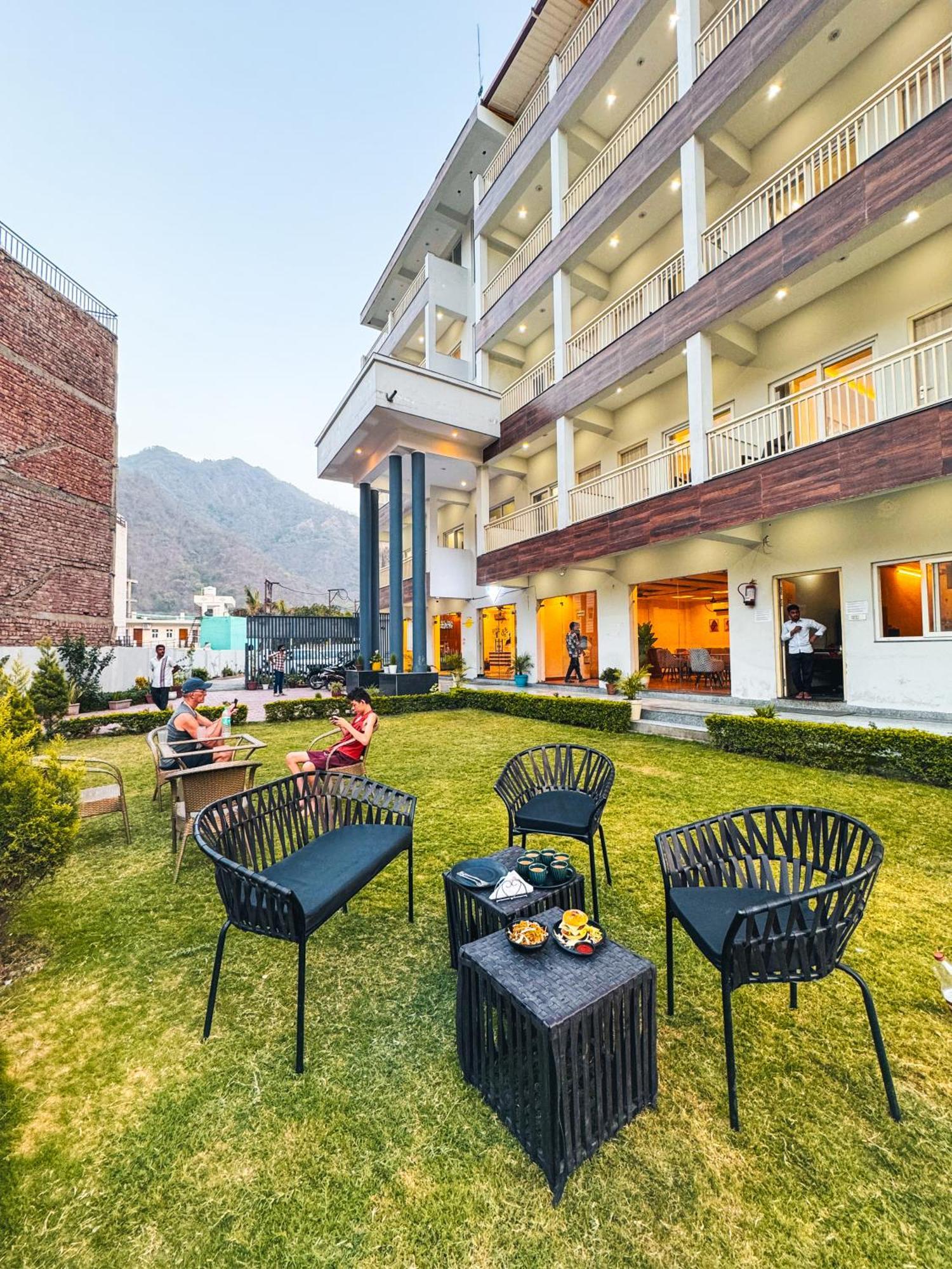 Hide-In Rishikesh, Laxman Jhula Hostel Exterior photo